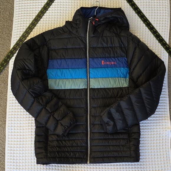 Cotopaxi Black Puffer Jacket with Blue and Teal Stripes Mens Small Unisex